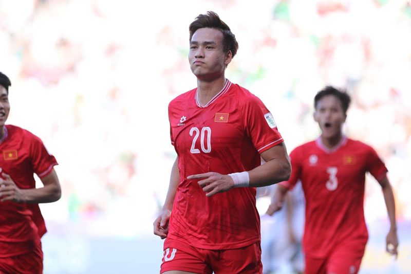 Đội hình tiêu biểu AFF Cup 2024: Sốc nặng vì Việt Anh, Hoàng Đức