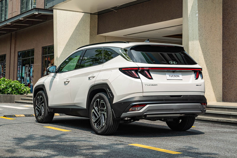 Hyundai Tucson. Hyundai Tucson.