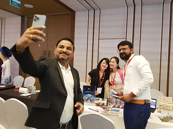 Cơ hội tuyệt vời cho sự hợp tác giữa các doanh nghiệp Đà Nẵng, Việt Nam với Ahmedabad, Ấn Độ trong lĩnh vực du lịch. Cơ hội tuyệt vời cho sự hợp tác giữa các doanh nghiệp Đà Nẵng, Việt Nam với Ahmedabad, Ấn Độ trong lĩnh vực du lịch.