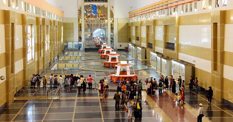 Gian máy ngầm Thủy điện Ialy. Gian máy ngầm Thủy điện Ialy.