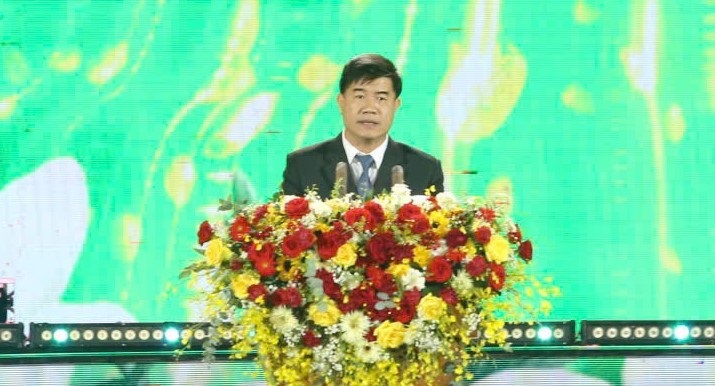 Phó Chủ tịch UBND tỉnh Đắk Lắk Nguyễn Thiên Văn phát biểu bế mạc. Phó Chủ tịch UBND tỉnh Đắk Lắk Nguyễn Thiên Văn phát biểu bế mạc.