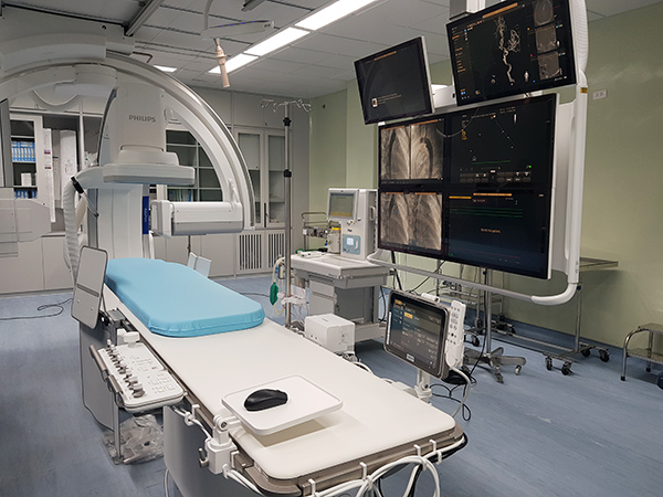 Hệ thống DSA thứ 3 do vợ chồng GS.TS Erich Johann Lejeune tài trợ cho BV Đà Nẵng.