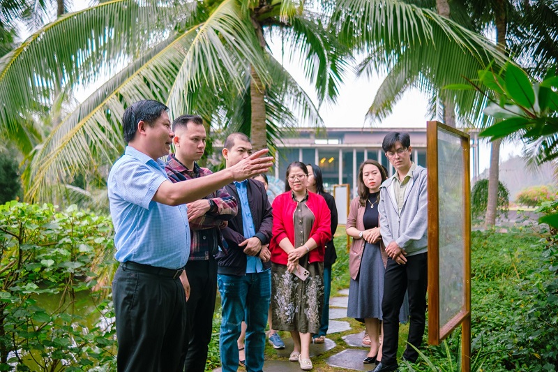 Câu lạc bộ Khởi nghiệp Xanh Bình Định (GreenIF Bình Định), trao đổi thông tin về các ý tưởng mới tại Trung tâm ICISE. Câu lạc bộ Khởi nghiệp Xanh Bình Định (GreenIF Bình Định), trao đổi thông tin về các ý tưởng mới tại Trung tâm ICISE.