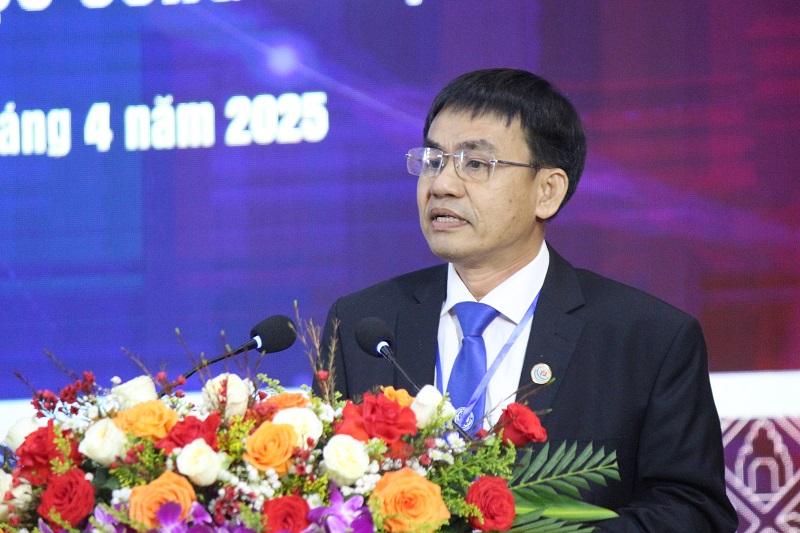 PGS.TS Đoàn Đức Tùng – Hiệu trưởng Trường Đại học Quy Nhơn, phát biểu khai mạc.