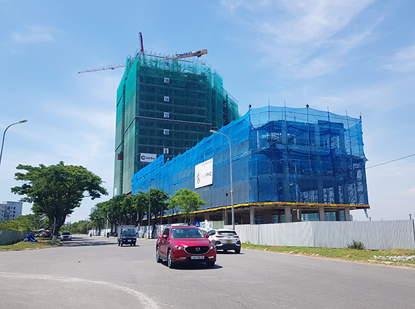 Tháng 4/2025, nguồn cung sơ cấp phân khúc căn hộ tại Đà Nẵng và vùng phụ cận giảm; nhà phố/biệt thự tăng so với cùng kỳ 2024. Tháng 4/2025, nguồn cung sơ cấp phân khúc căn hộ tại Đà Nẵng và vùng phụ cận giảm; nhà phố/biệt thự tăng so với cùng kỳ 2024.