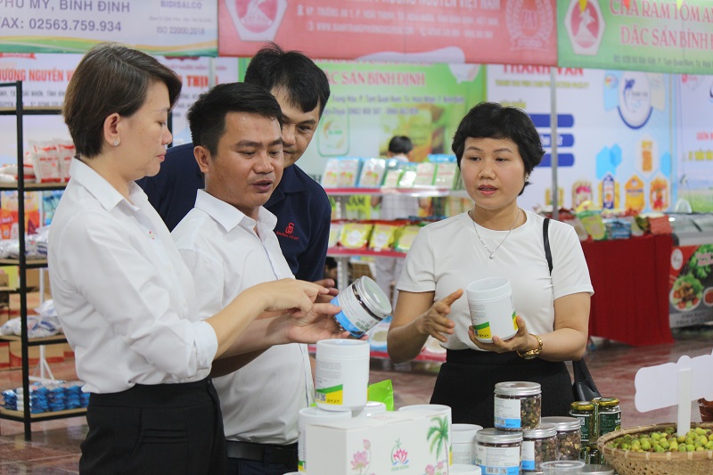 Quan tâm đến các sản phẩm.