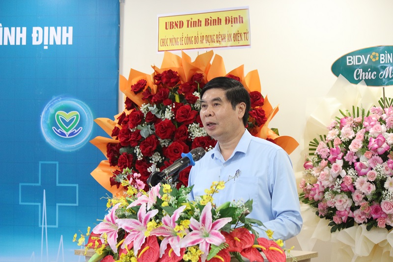 Ông Lâm Hải Giang – Phó Chủ tịch UBND tỉnh Bình Định, phát biểu chúc mừng bệnh viện Bình Định.