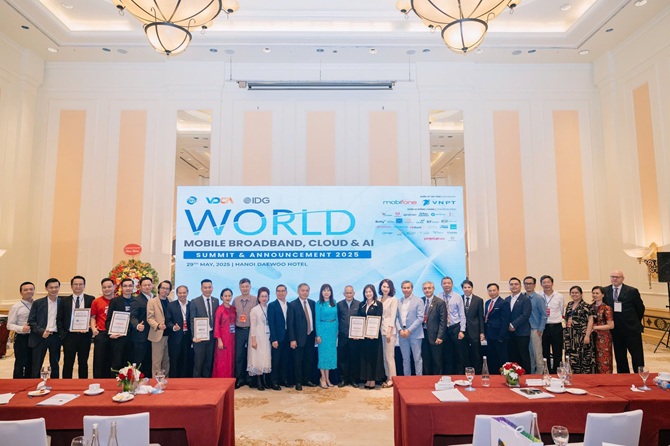 Đại diện các doanh nghiệp tham dự sự kiện Đại diện các doanh nghiệp tham dự sự kiện