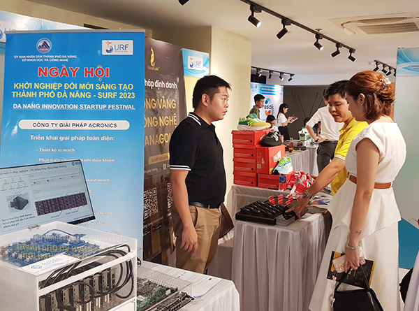 Các sự kiện SURF là nơi kết nối toàn diện các thành tố trong hệ sinh thái khởi nghiệp ĐMST Các sự kiện SURF là nơi kết nối toàn diện các thành tố trong hệ sinh thái khởi nghiệp ĐMST