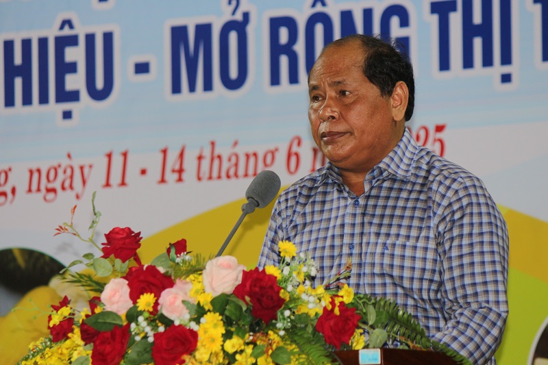 Ông Liêng Hót Ha Hai – Phó Chủ tịch UBND huyện Đam Rông, phát biểu khai mạc.