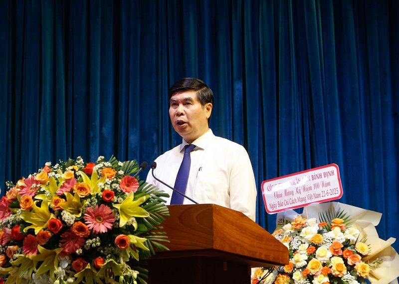 Phó Chủ tịch UBND tỉnh Bình Định Lâm Hải Giang phát biểu tại buổi gặp mặt. Phó Chủ tịch UBND tỉnh Bình Định Lâm Hải Giang phát biểu tại buổi gặp mặt.