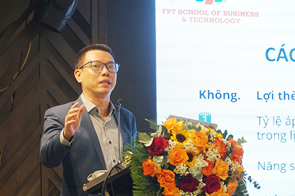 TS Trần Minh Tùng: "Ứng dụng AI không phải là trào lưu (trend) mà là việc phải làm, nếu không muốn bị đào thải". TS Trần Minh Tùng: "Ứng dụng AI không phải là trào lưu (trend) mà là việc phải làm, nếu không muốn bị đào thải".