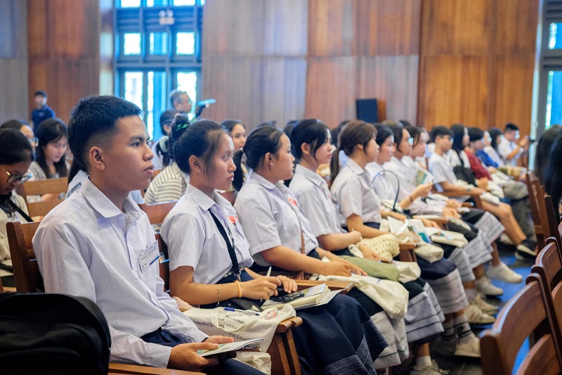 Kết nối thế hệ trẻ Pháp ngữ đến từ 4 quốc gia: Pháp, Lào, Campuchia và Việt Nam. Kết nối thế hệ trẻ Pháp ngữ đến từ 4 quốc gia: Pháp, Lào, Campuchia và Việt Nam.