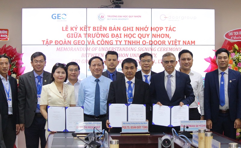 Chủ tịch UBND tỉnh Gia Lai Phạm Anh Tuấn chứng kiến lễ ký kết kết biên bản ghi nhớ hợp tác với Tập đoàn GEO (Cộng hòa Liên bang Đức) và Công ty TNHH O-DOOR Việt Nam