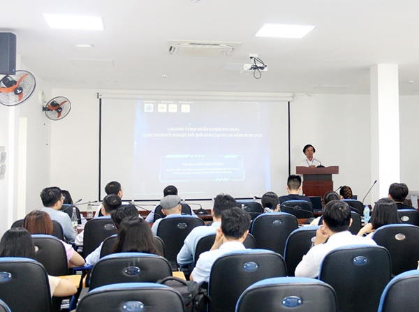 Chương trình huấn luyện pitching chiều ngày 17/7. Chương trình huấn luyện pitching chiều ngày 17/7.
