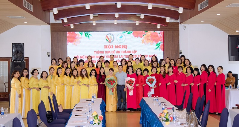 Ban Chấp hành lâm thời Hội Nữ doanh nhân tỉnh Gia Lai ra mắt.
