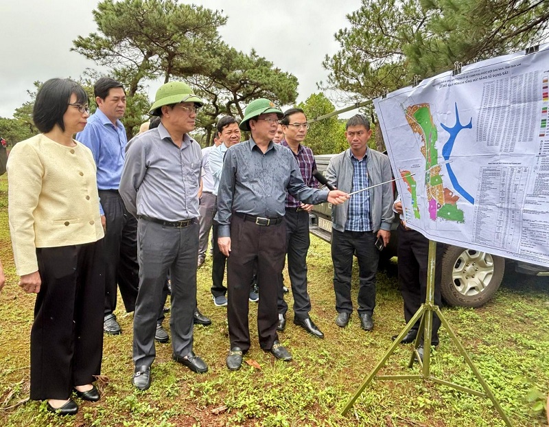 Bí thư Tỉnh ủy Gia Lai Hồ Quốc Dũng cùng lãnh đạo UBND tỉnh kiểm tra dự án Khu phức hợp Đak Đoa Bí thư Tỉnh ủy Gia Lai Hồ Quốc Dũng cùng lãnh đạo UBND tỉnh kiểm tra dự án Khu phức hợp Đak Đoa