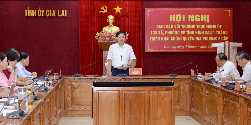 Bí thư Tỉnh ủy Gia Lai Hồ Quốc Dũng chủ trì hội nghị. Bí thư Tỉnh ủy Gia Lai Hồ Quốc Dũng chủ trì hội nghị.