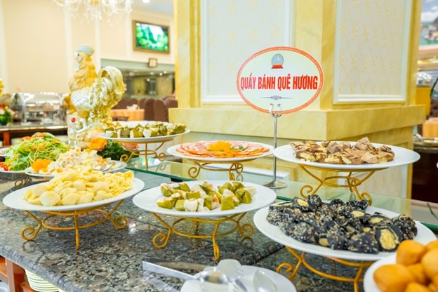 Khách sạn Hoàng Sơn Peace với đa dạng món ẩm thực. Khách sạn Hoàng Sơn Peace với đa dạng món ẩm thực.