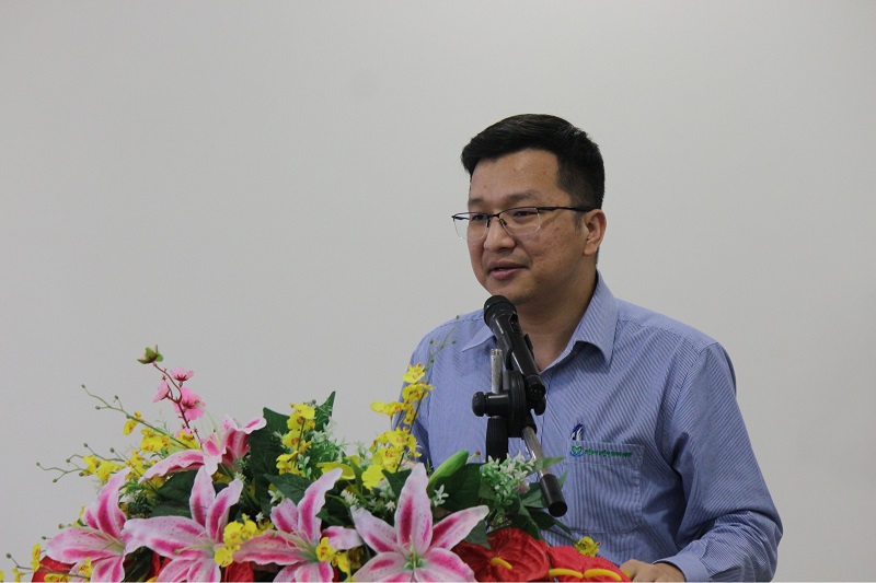 ông Đỗ Văn Tứ - Tổng giám đốc Công ty cổ phần Bệnh viện Đa khoa Bình Định, phát biểu tại buổi lễ. ông Đỗ Văn Tứ - Tổng giám đốc Công ty cổ phần Bệnh viện Đa khoa Bình Định, phát biểu tại buổi lễ.