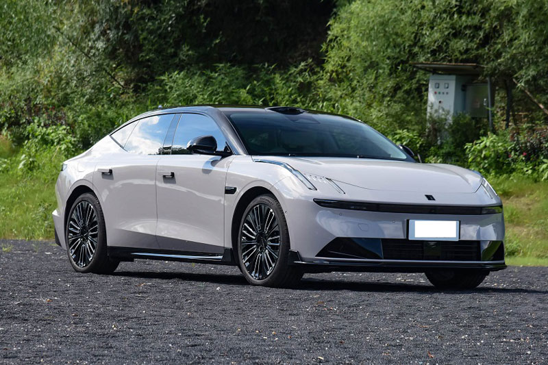 Lynk & Co 10 EM-P 2026. Lynk & Co 10 EM-P 2026.