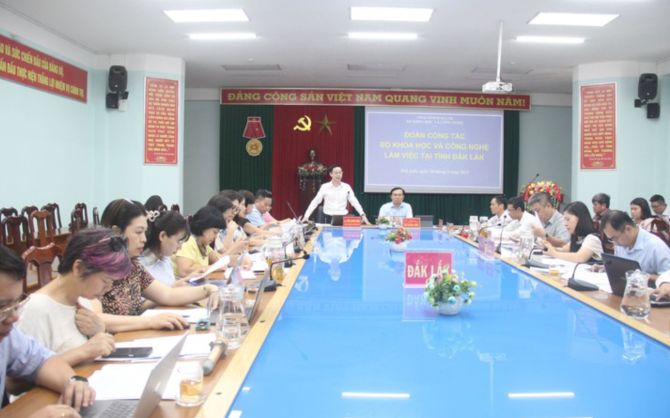 Đoàn công tác Bộ KH&CN làm việc với Sở KH&CN tỉnh Đắk Lắk về vận hành chính quyền địa phương hai cấp. Đoàn công tác Bộ KH&CN làm việc với Sở KH&CN tỉnh Đắk Lắk về vận hành chính quyền địa phương hai cấp.