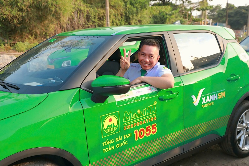 Taxi điện của Mai Linh đã bắt đầu lăn bánh tại một số thành phố lớn. Taxi điện của Mai Linh đã bắt đầu lăn bánh tại một số thành phố lớn.