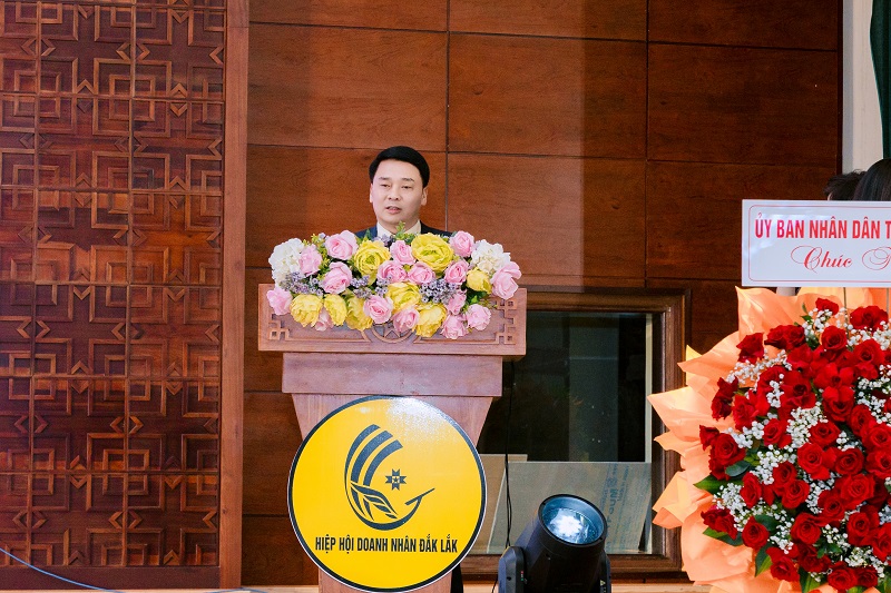 Ông Nguyễn Quang Vinh – Chủ tịch Hiệp hội Doanh nhân Đắk Lắk, chia sẻ tại buổi lễ.