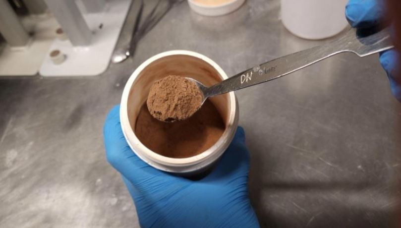 Các nhà nghiên cứu đã sử dụng chất mô phỏng regolith mô phỏng các vật liệu được tìm thấy tại Gale Crater trên sao Hỏa. Nguồn: Đại học Công nghệ Swinburne