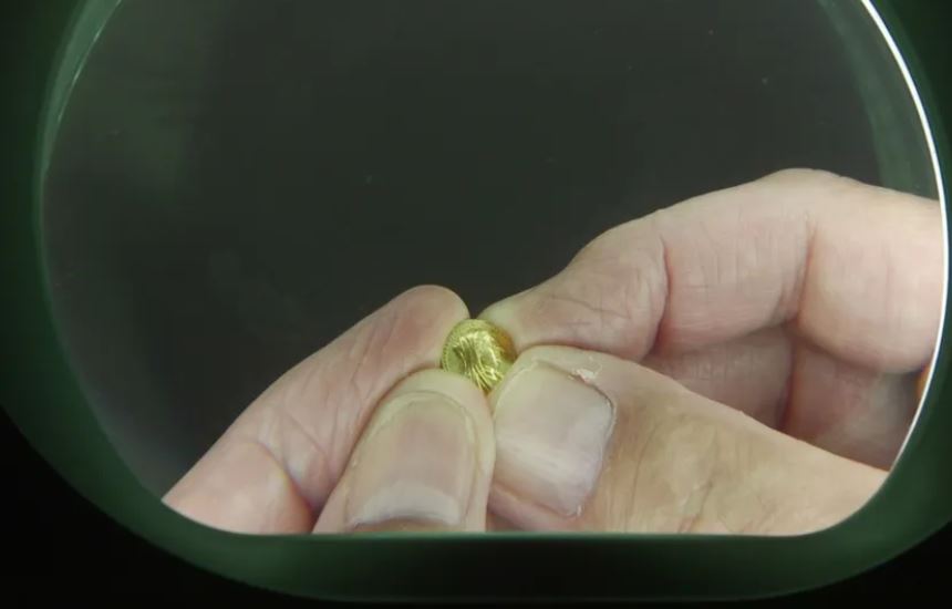 Các nhà nghiên cứu cho rằng đồng tiền vàng thu nhỏ này có thể được trao cho một người lính trở về từ Chiến tranh Syria lần thứ ba.(Nguồn ảnh: Eliyahu Yanai, Thành phố David)