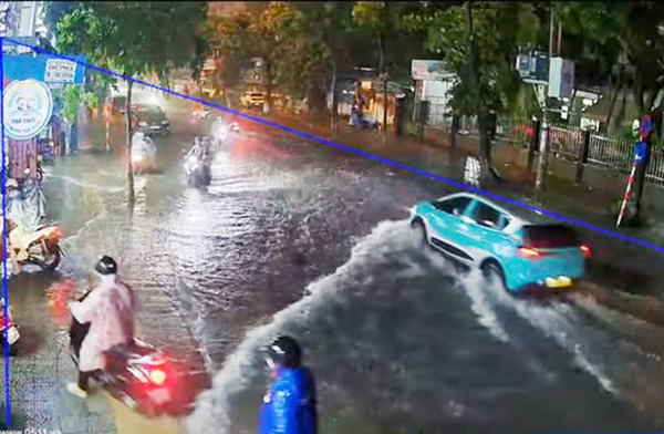 Khu vực trung tâm TP Đà Nẵng lại bị ngập nặng bởi trận mưa giông chiều tối 14/9. Khu vực trung tâm TP Đà Nẵng lại bị ngập nặng bởi trận mưa giông chiều tối 14/9.