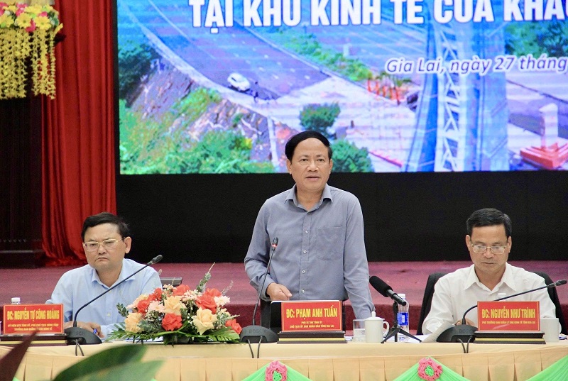 Chủ tịch UBND tỉnh Gia Lai Phạm Anh Tuấn phát biểu kết luận hội nghị.