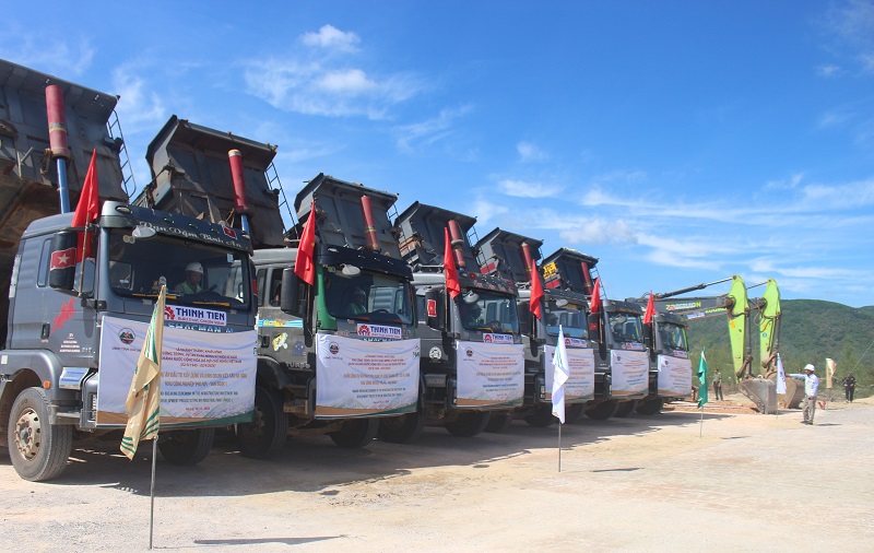 Khởi công xây dựng dự án Khu công nghiệp Phù Mỹ (giai đoạn 1) tại xã Phù Mỹ Đông.