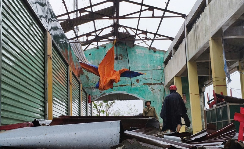 Bão Bualoi gây thiệt hại nặng nề cho người dân. Bão Bualoi gây thiệt hại nặng nề cho người dân.