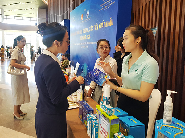 Kết nối giao thương trong khuôn khổ hội nghị. Kết nối giao thương trong khuôn khổ hội nghị.