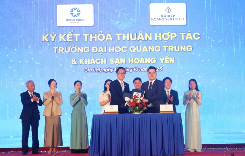 Trường Đại học Quang Trung cũng đã ký kết hợp tác chiến lược 