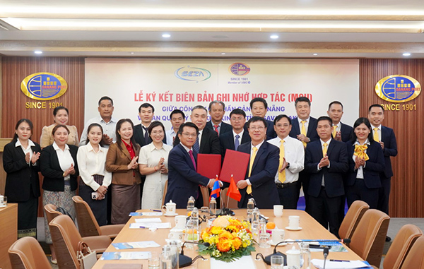 Cảng Đà Nẵng và Đặc khu kinh tế Savannakhet ký kết hợp tác chiến lược mới. Cảng Đà Nẵng và Đặc khu kinh tế Savannakhet ký kết hợp tác chiến lược mới.