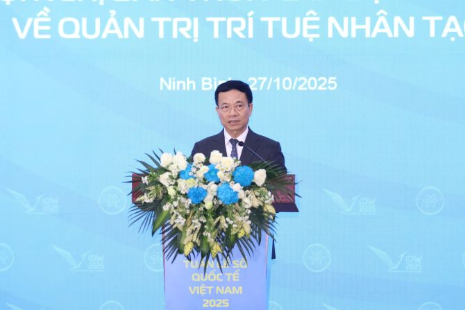 Bộ trưởng Bộ Khoa học và Công nghệ Nguyễn Mạnh Hùng phát biểu tại sự kiện. Bộ trưởng Bộ Khoa học và Công nghệ Nguyễn Mạnh Hùng phát biểu tại sự kiện.