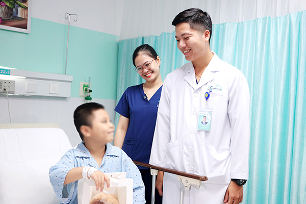 Cháu D. đã khoẻ mạnh và được xuất viện.