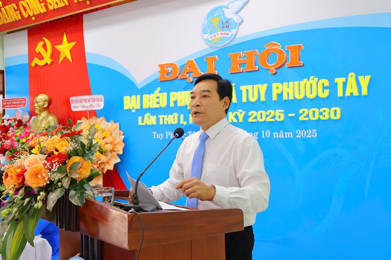 Ông Phạm Công Đoan – Bí thư Đảng ủy xã Tuy Phước Tây, phát biểu tại đại hội. 