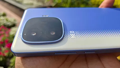 Smartphone chip Snapdragon 8s Gen 3 rẻ bậc nhất thế giới, hỗ trợ chống nước, pin 6.400mAh