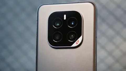 Smartphone chip Snapdragon 8 Elite Leading Edition, RAM 16GB, màn hình 144Hz, pin 7.200mAh, giá hơn 13 triệu đồng