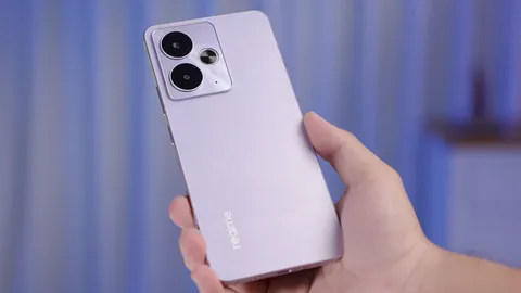 Trên tay smartphone chống nước, RAM 12 GB, pin 6.000mAh, sạc 45W,  giá 8,29 triệu tại Việt Nam