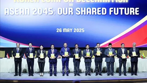 Hội nghị Cấp cao ASEAN: Nhất trí hướng tới tương lai tự cường, tầm nhìn chiến lược và khát vọng vươn tầm