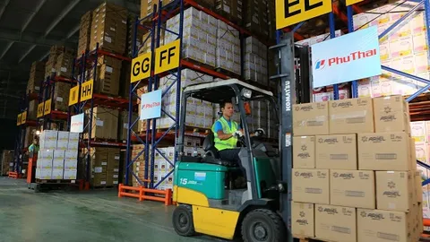 ‘Kích hoạt’ kinh tế tư nhân: Để thể chế hóa, phải sửa luật, bãi bỏ luật 