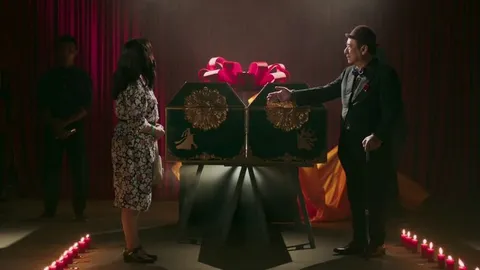 Cầu hôn bằng... hòm đôi, 'Phá đám: sinh nhật mẹ' khiến khán giả vừa bật cười vừa xúc động
