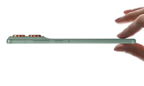 Smartphone ‘nồi đồng cối đá’, dày 5,99mm, giá rẻ gấp 3 iPhone Air