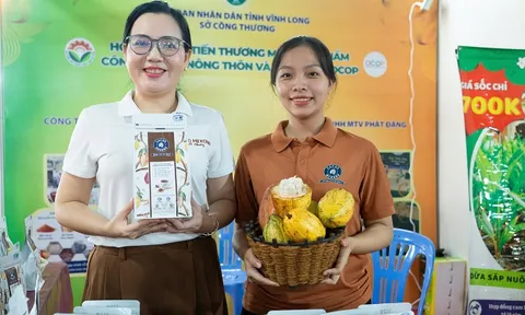 Điểm nhấn 'chợ khởi nghiệp' tại lễ hội Ok Om Bok tỉnh Vĩnh Long