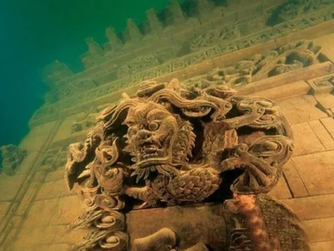 Top 3 nơi bí ẩn nhất Trung Quốc: Số 1 hiếm ai đến được, số 3 có cả gia đình quái vật sinh sống?