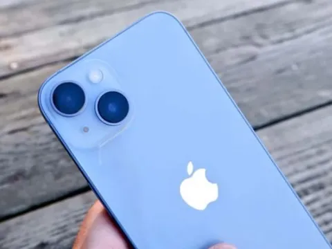 Quên Galaxy S24 5G đi, iPhone 14 đang xả kho siêu rẻ, rất gần mức 14 triệu đe nẹt cả Xiaomi 14